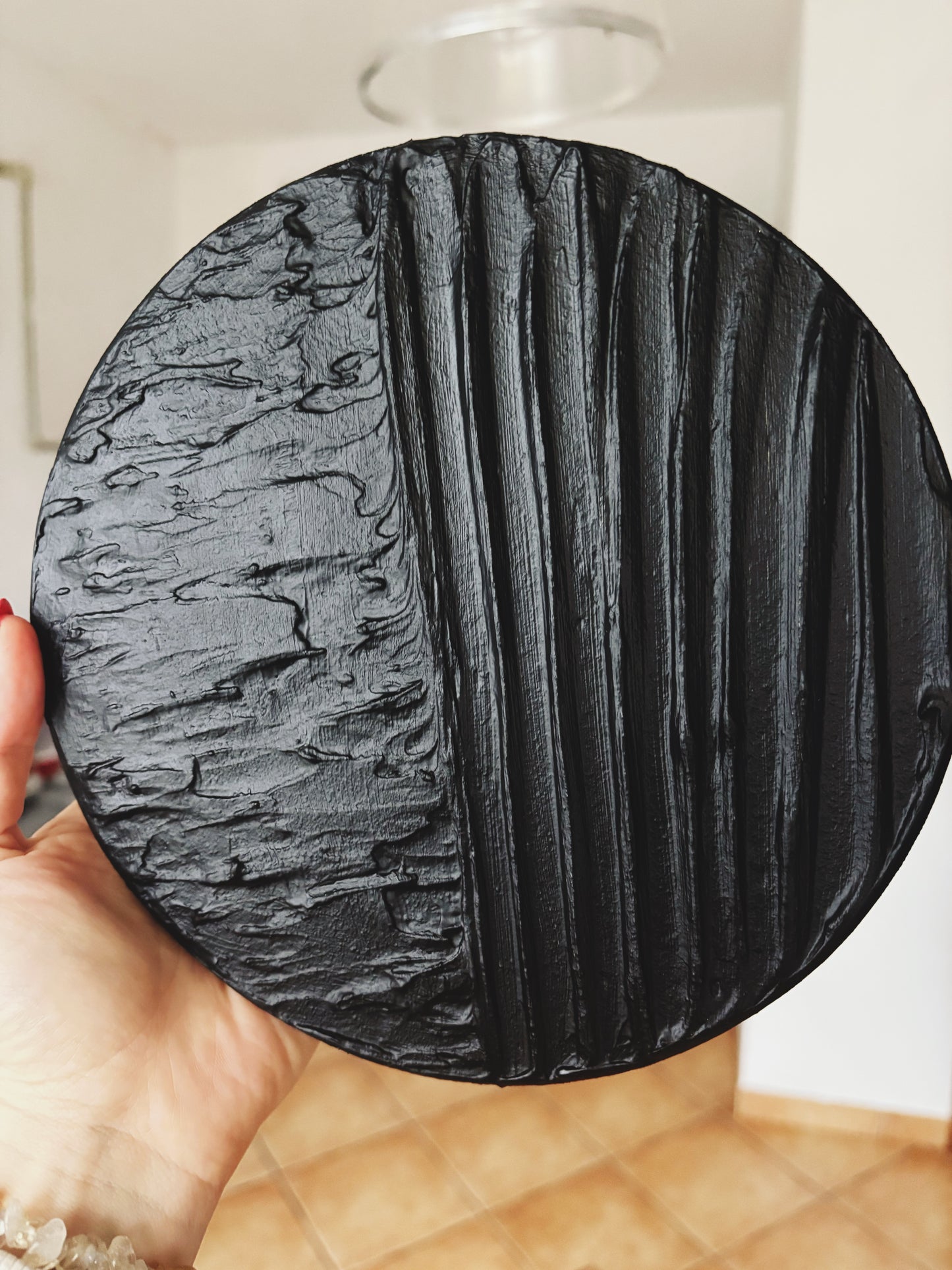 MYLA Black Round