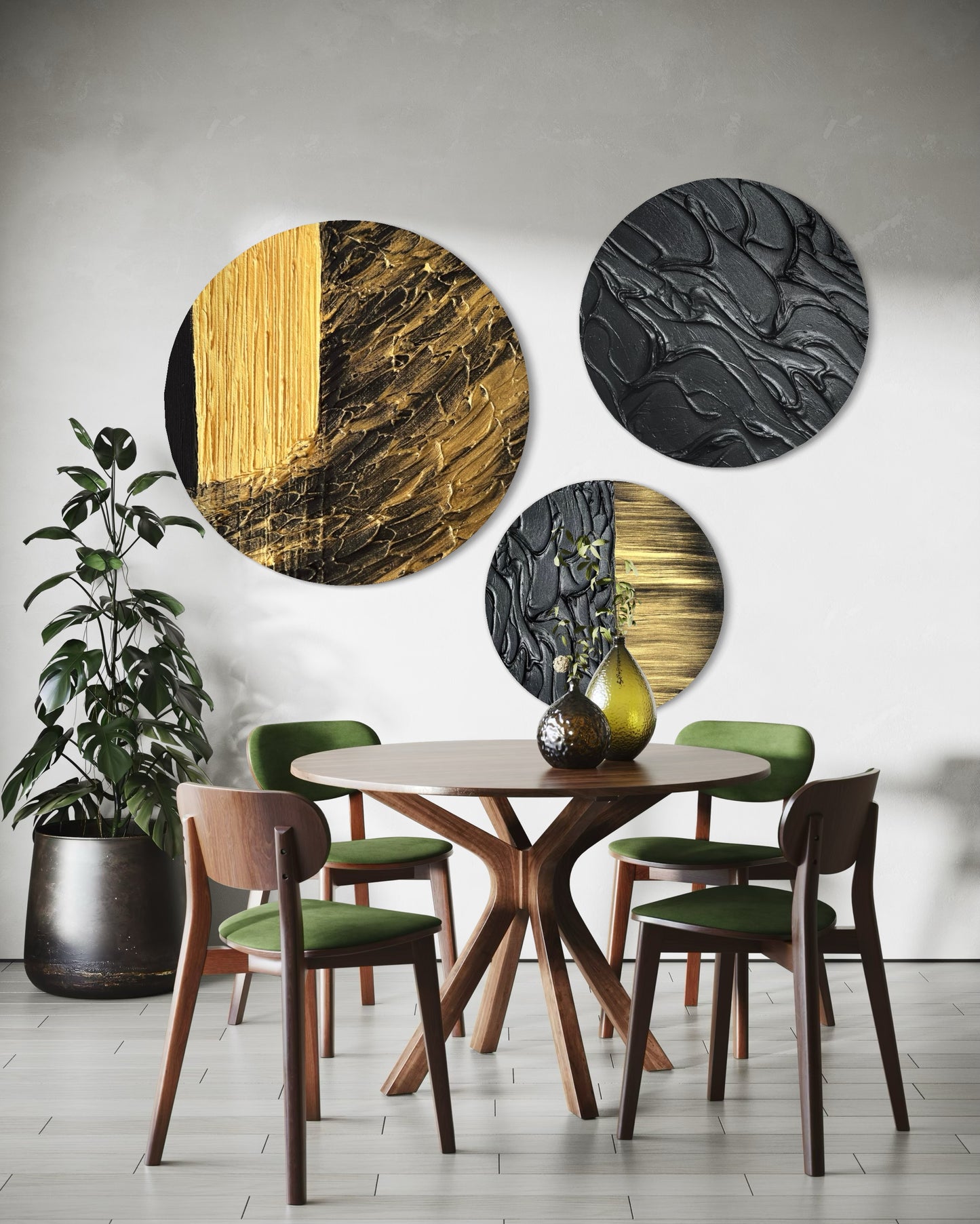 TRIO BLACK GOLD Round