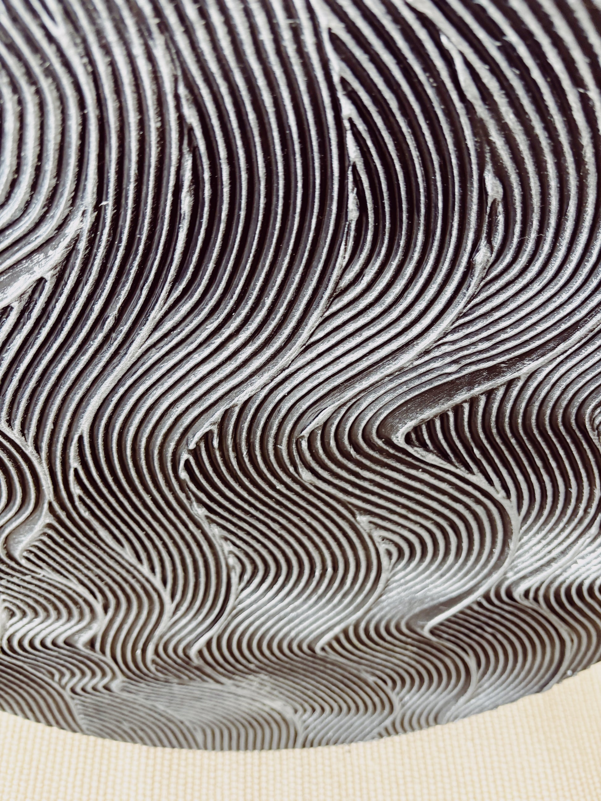 Black and silver round textured wall art
Mystical waves design abstract painting
Handcrafted 3D cosmic-inspired artwork
Modern monochrome wall decor
Circular abstract silver and black art
Statement round canvas with texture
No-frame modern wall art piece
Celestial-inspired home decor
Handmade black and silver textured painting
Elegant contemporary wall art with metallic details